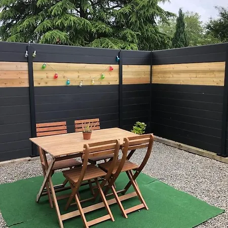 Studio Avec Terrasse Privative De 20 M Carre Benejacq Exterior photo